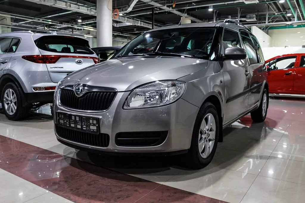 Купить Roomster с пробегом